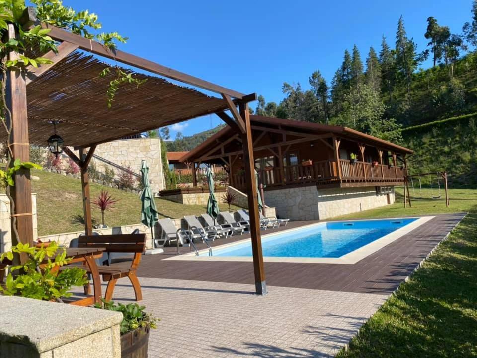 הוילה ויירה דו מיניו Refugio De Gestacas מראה חיצוני תמונה