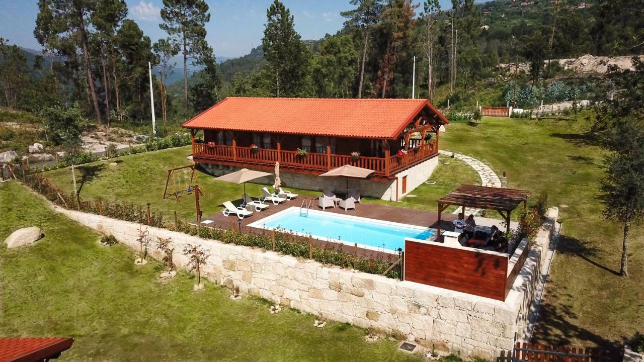 הוילה ויירה דו מיניו Refugio De Gestacas מראה חיצוני תמונה