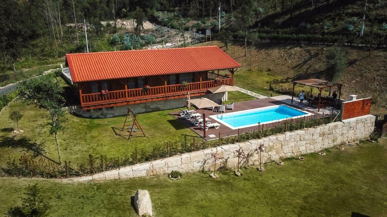 הוילה ויירה דו מיניו Refugio De Gestacas מראה חיצוני תמונה